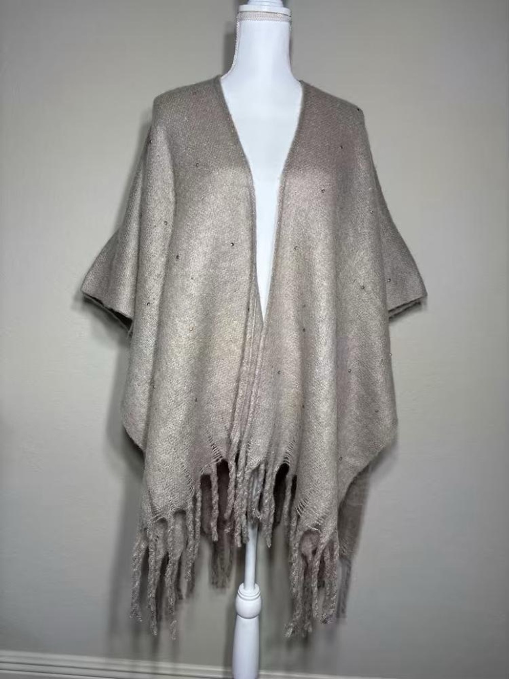 INC International Concepts
Rhinestone Embellished Fringe Poncho
One Size NWT - Picture 3 of 8